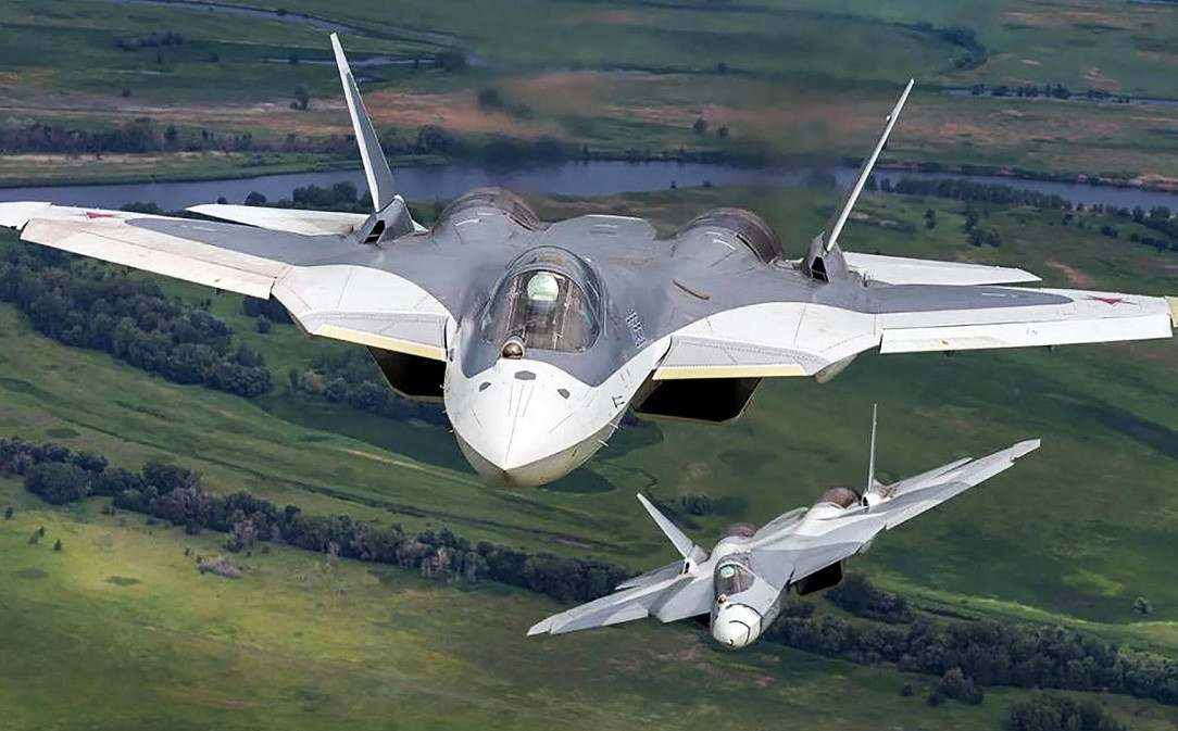 Thực tế là máy bay chiến đấu Su-57 sẽ chỉ được triển khai với số lượng hạn chế ít nhất trong 15 năm tới có nghĩa là nó sẽ rất phù hợp với vai trò “bắn tỉa trên không” mà không nhất thiết phải triển khai với số lượng lớn.