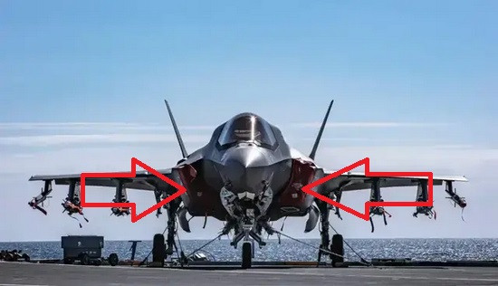 Lý do quá là đơn giản, đó là khi tiêm kích F-35B cất cánh, hai tấm chắn bảo vệ cửa hút gió, đã không được thợ kỹ thuật tháo ra, phi công trước khi nhận máy bay cũng không kiểm tra. Kết quả là chiếc F-35B không thể “thở được”, nên đã lao xuống biển.