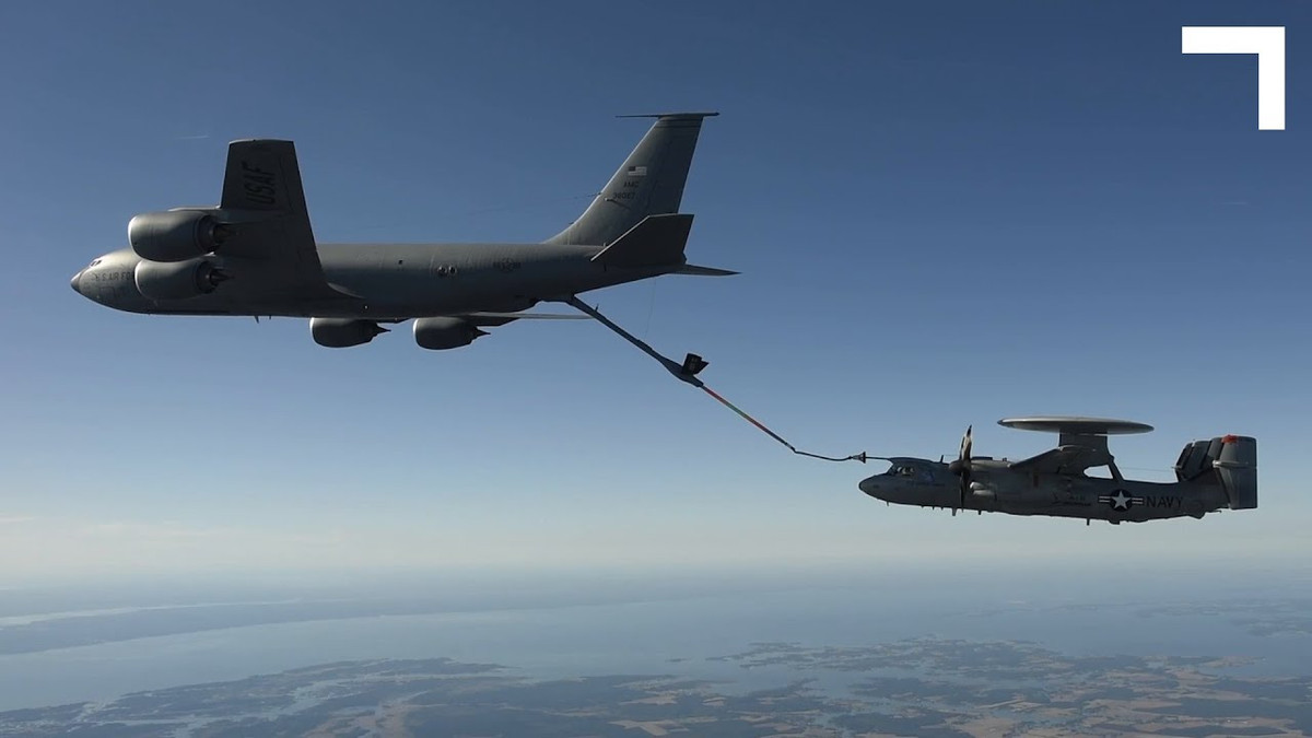 Việc tích hợp công nghệ tiếp nhiên liệu trên không, sẽ giúp số máy bay E-2D Advanced Hawkeye kéo dài thời gian hoạt động trên không, tăng đáng kể cả bán kính hoạt động và thời gian thực hiện nhiệm vụ. Khả năng này đặc biệt quan trọng, trong thời đại mà khả năng duy trì sự hiện diện liên tục trên không là yếu tố thay đổi cuộc chơi đối với lực lượng hải quân. 