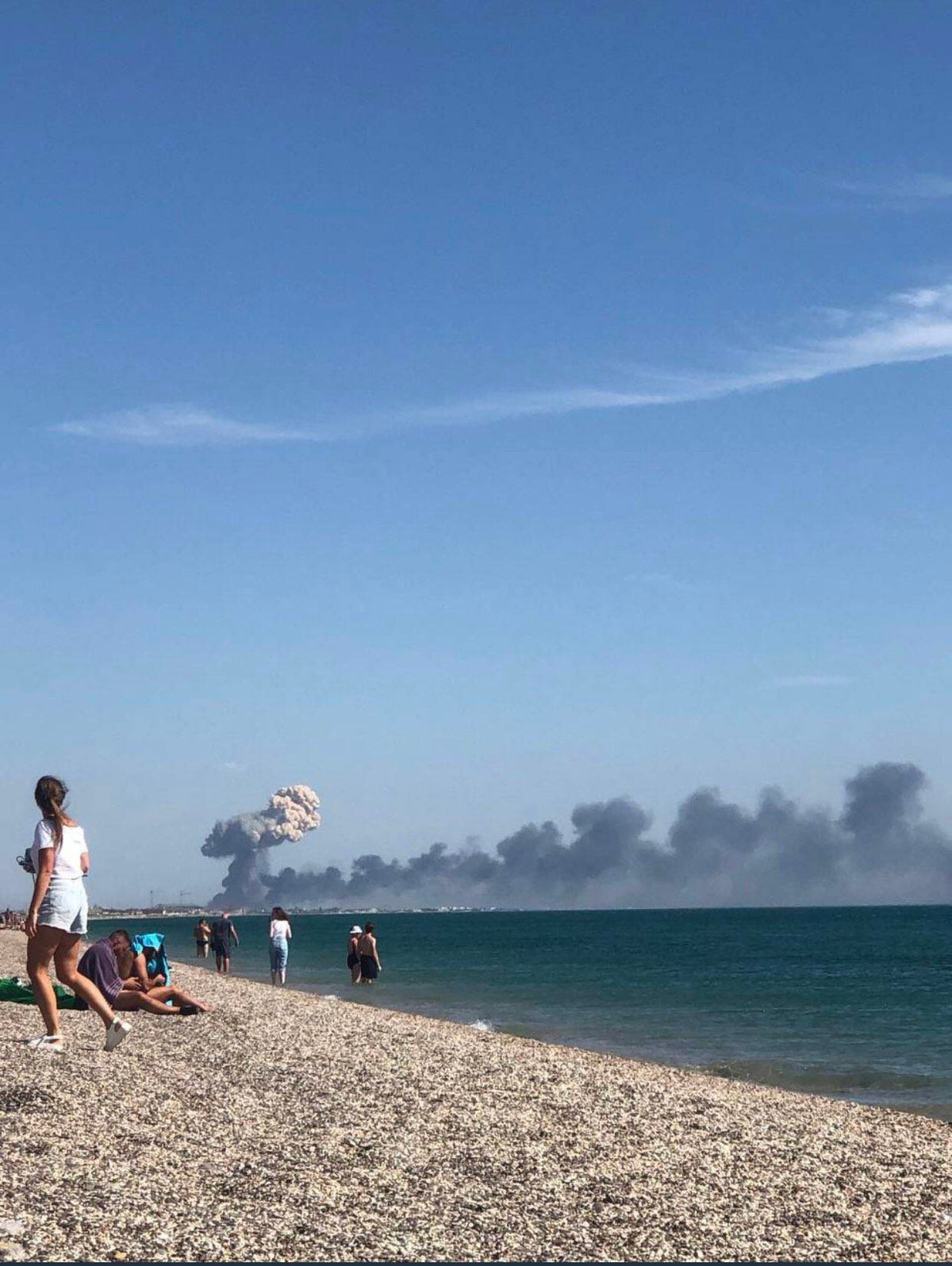 2 trung doan S-400 o Crimea lam gi khi san bay Saki bi tan cong?