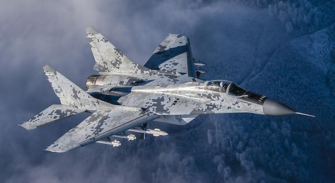 Do các hệ thống điện tử của máy bay chiến đấu Ukraine đã lạc hậu, radar và các cảm biến khác trên máy bay được đưa vào trang bị từ những năm 1980 và ít được nâng cấp sâu, nên không khó hiểu khi máy bay Ukraine không thể thoát khỏi đòn tấn công tầm xa của tên lửa phòng không S-400.