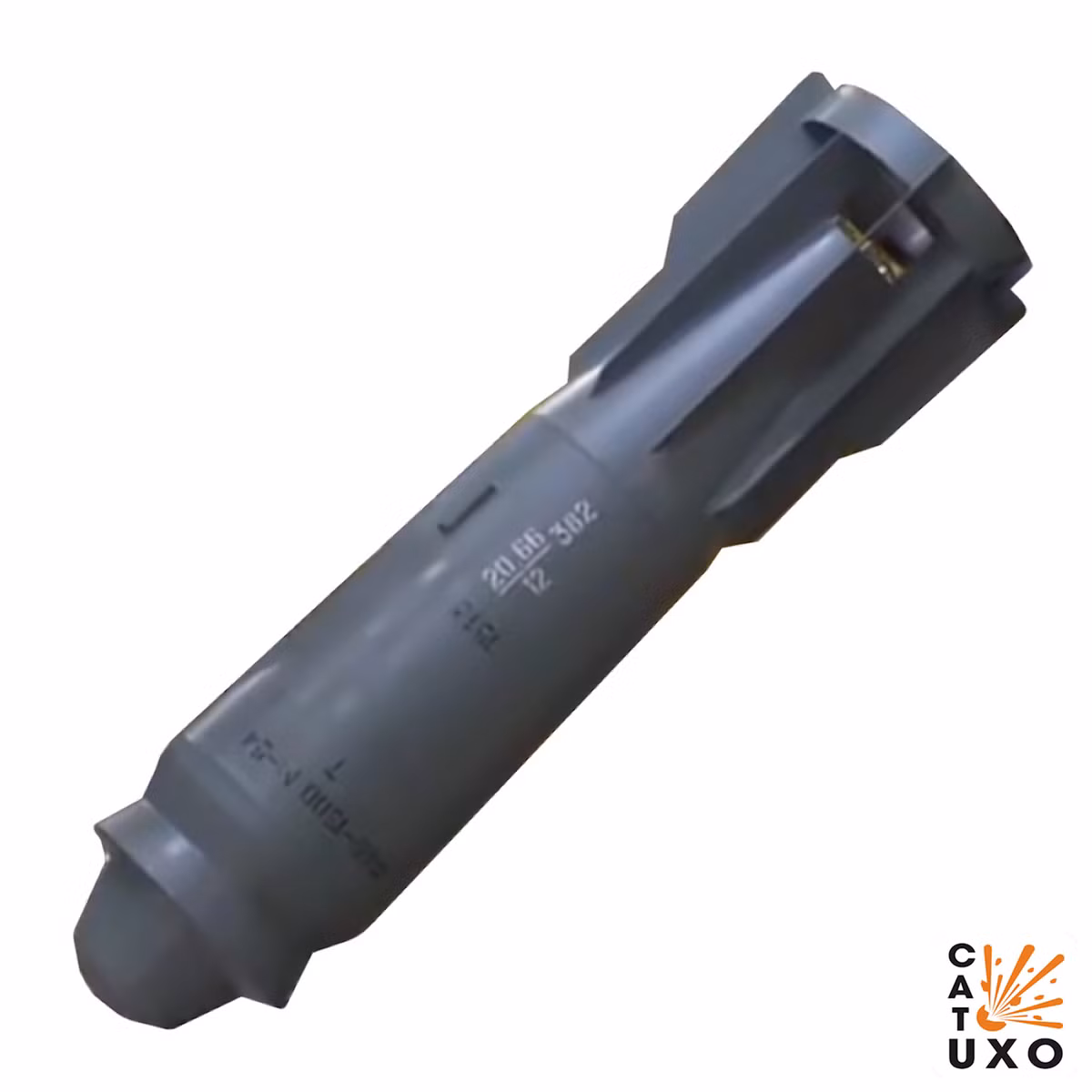 Sau nhiều tháng thử nghiệm và khắc phục những sai sót, vài ngày trước, quả bom UMPC FAB-1500 M54 đầu tiên, được lực lượng Không quân Nga thả từ máy bay tiêm kích bom Su-34, đã đánh chính xác mục tiêu bằng một đòn tấn công trực tiếp từ cự ly 50 km. 