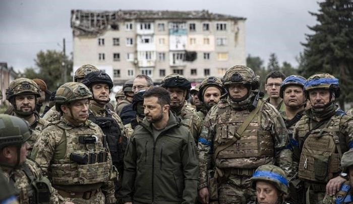 Vừa phản công được ít ngày, Ukraine đã chuyển sang thế phòng ngự? - Hình 6 Vua phan cong duoc it ngay, Ukraine da chuyen sang the phong ngu?-Hinh-6