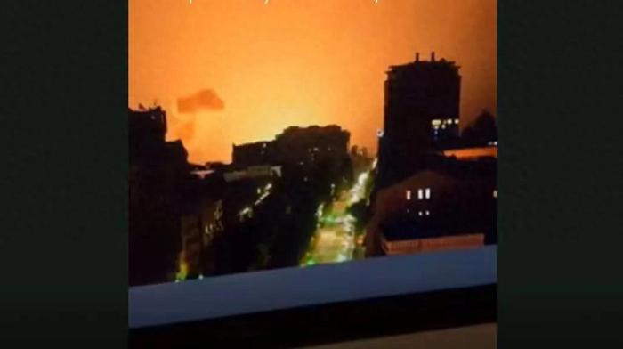 Người phát ngôn lực lượng phòng không của quân đội Ukraine, Đại tá Yuri Ignat cũng cho biết, RFAF đã thực hiện một loạt các cuộc tấn công bằng UAV tự sát tầm xa và tên lửa vào đêm 23-24 tháng 4; đồng thời nhấn mạnh, “đây là loạt cuộc không kích lớn nhất vào Kiev trong năm 2025”.