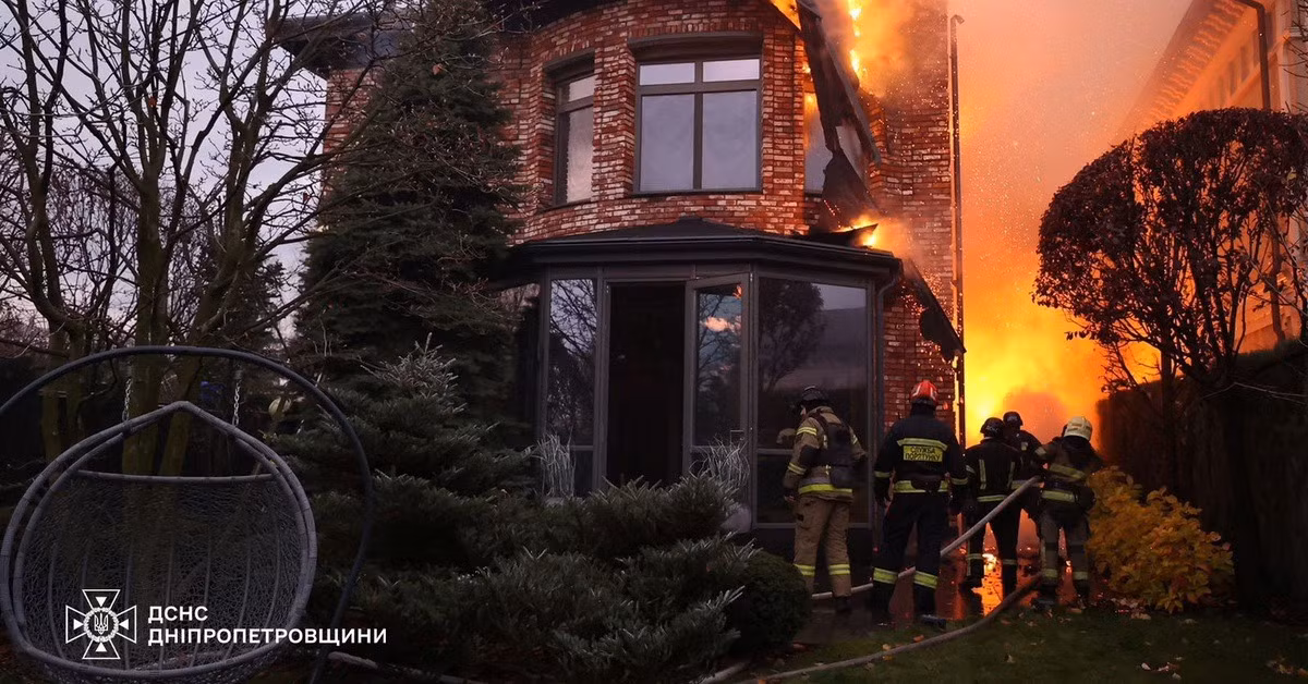 Một mặt, Kiev cần lệnh “ngừng bắn khẩn cấp” để khắc phục lỗ hổng quốc phòng ngày càng lớn; Mặt khác, nước này cũng hy vọng đạt được sự tạm dừng thông qua các cuộc đàm phán, để có thể nhận được nhiều hỗ trợ hơn từ cộng đồng quốc tế.