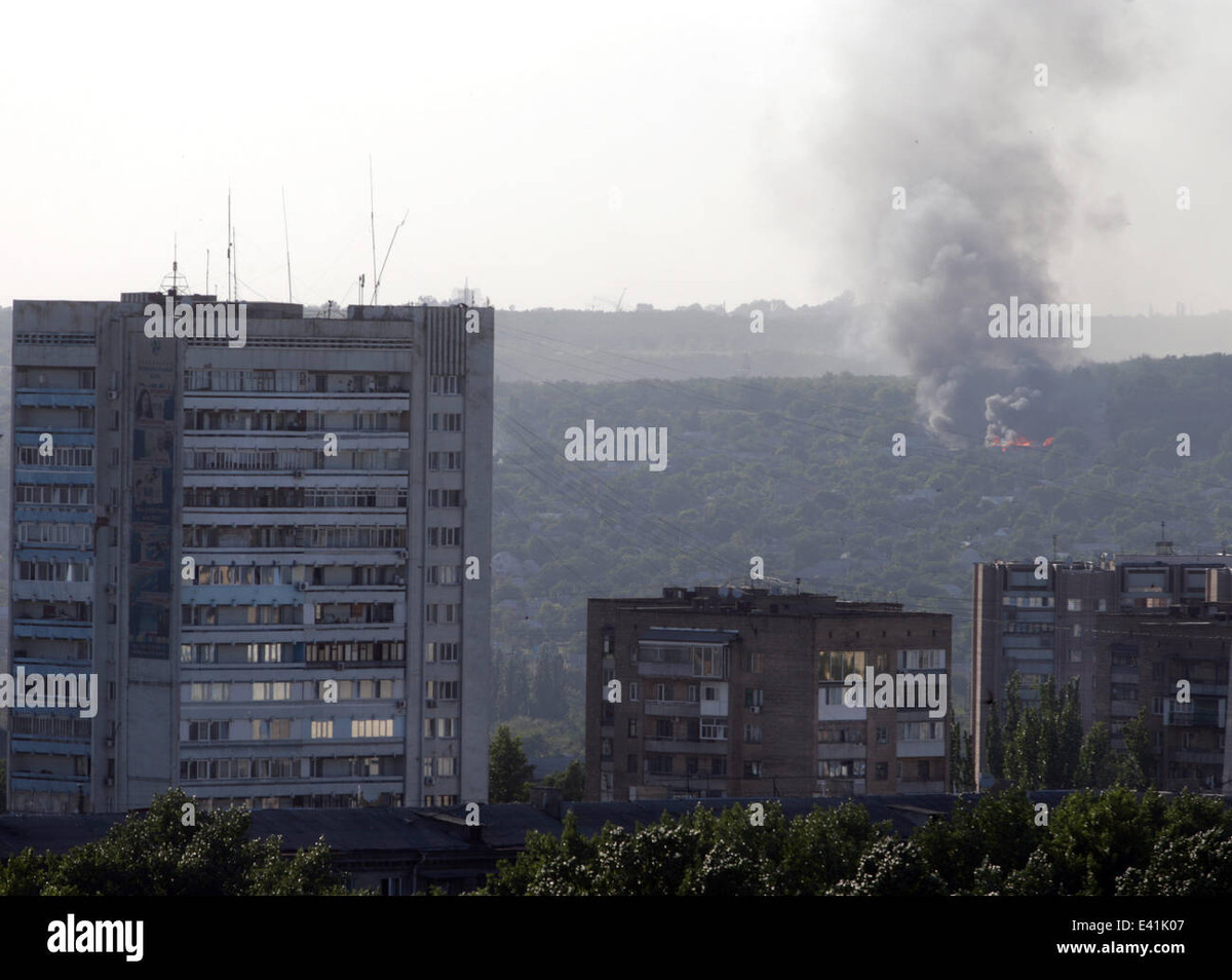 Sau 4 năm tạm ngừng im tiếng súng, Quân đội Ukraine đã chính thức phát động cuộc tấn công vào Luhansk vào buổi sáng ngày 7/11. Theo quan sát của các phóng viên, Quân đội Ukraine thực hiện mũi tiến công theo hướng chính diện tương đối rộng.