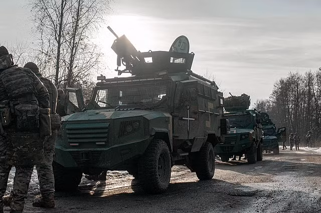 Điều đáng nói là toàn bộ sĩ quan, binh sĩ của lữ đoàn này đều đã được huấn luyện quân sự bài bản ở các nước NATO và hiệu quả chiến đấu của họ rất “đáng nể”. Không giống như các lữ đoàn của Quân đội Ukraine, Lữ đoàn 47 không đảm nhiệm khu vực phòng thủ cố định, mà là lực lượng dự bị cơ động chiến lược, luôn được sử dụng ở những mặt trận ác liệt nhất.