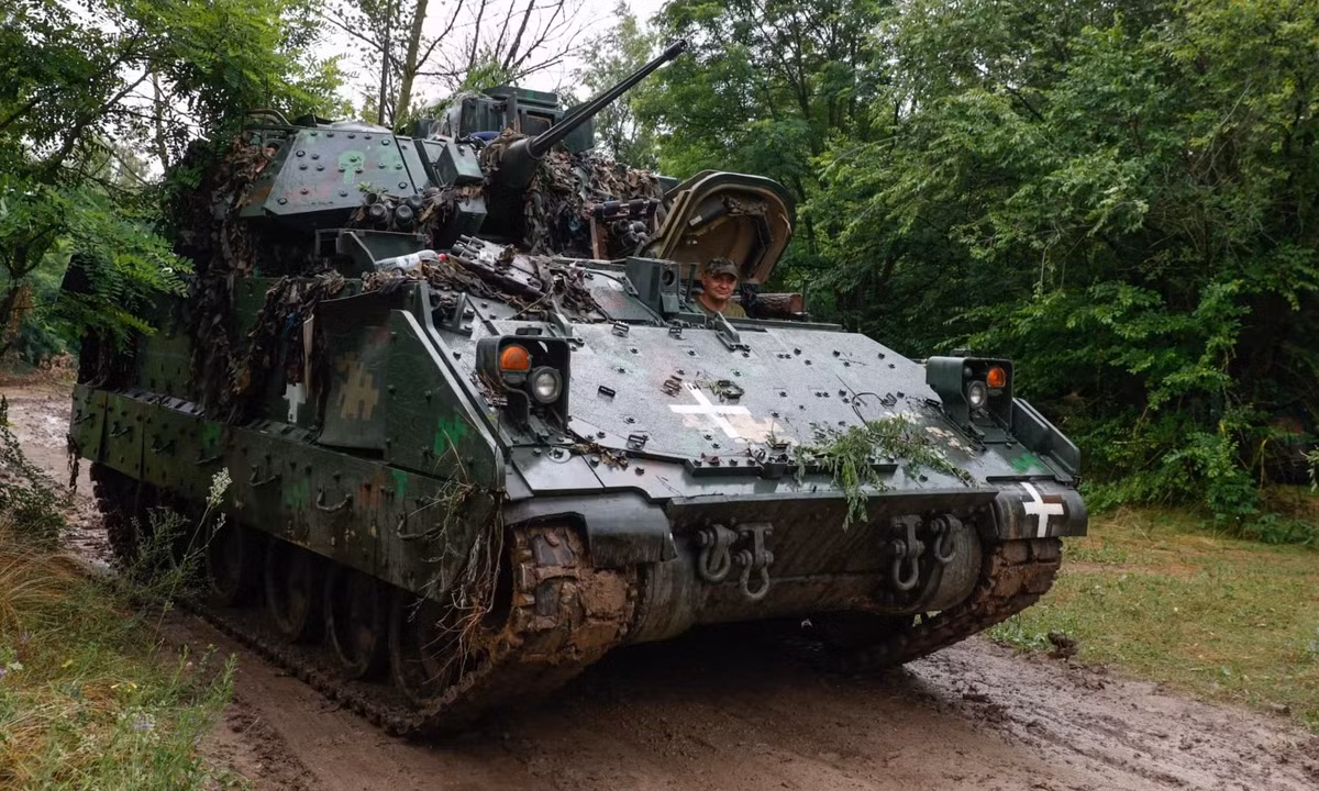 Cho dù trước sự tấn công dữ dội của Cụm quân Trung tâm của Nga ở phía tây Avdiivka, hay giao tranh quyết liệt với Lữ đoàn Thủy quân lục chiến 155 của Nga ở Kursk, Lữ đoàn bộ binh cơ giới 47 đều thể hiện hiệu quả chiến đấu vượt trội và tinh thần chiến đấu kiên cường.