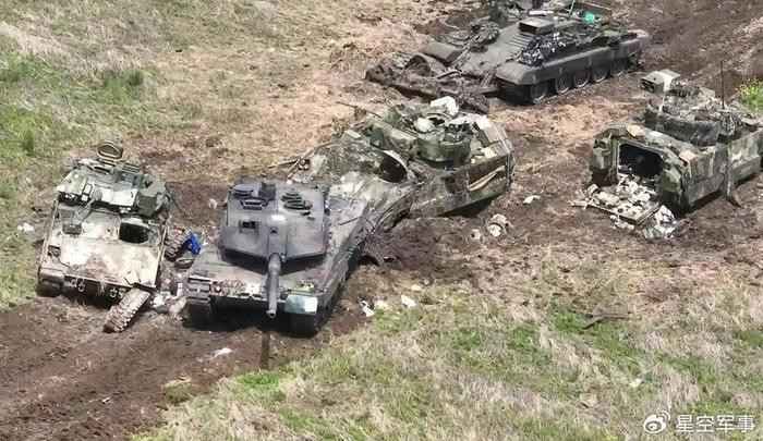 Tuy nhiên, Lữ đoàn 47 cũng đã nhiều lần bị quân Nga đánh cho “tan tác”, lần đầu là ở “cửa tử” Rabotino, mặc dù quân của lữ đoàn cắm cờ tại đây, nhưng họ đã bị quân Nga đánh thiệt hại nặng. Ở Avdiivka, Lữ đoàn 47 cũng có lỗi khi để quân Nga chiếm cứ điểm Ocheretine. Còn lần này, chỉ trong vòng ba ngày, lữ đoàn đã phải chịu tổn thất nặng nề chưa từng có. 