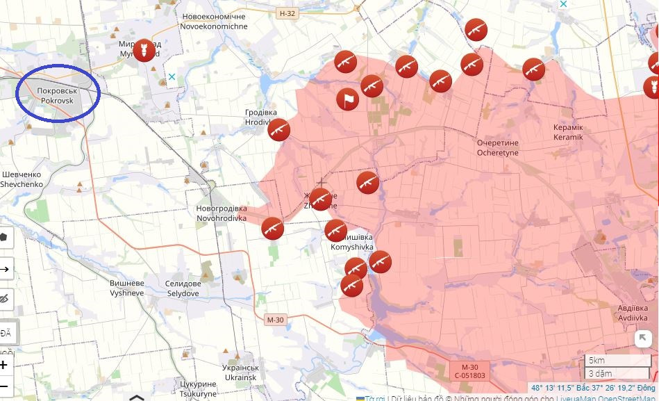 Hiện tại, toàn bộ khu vực trung tâm của mặt trận Donetsk của Lực lượng Vũ trang Ukraine đang đứng trước nguy cơ sụp đổ nghiêm trọng. Có một "hiệu ứng domino" trên hướng mặt trận Pokrovsk và tình hình rất bấp bênh. 