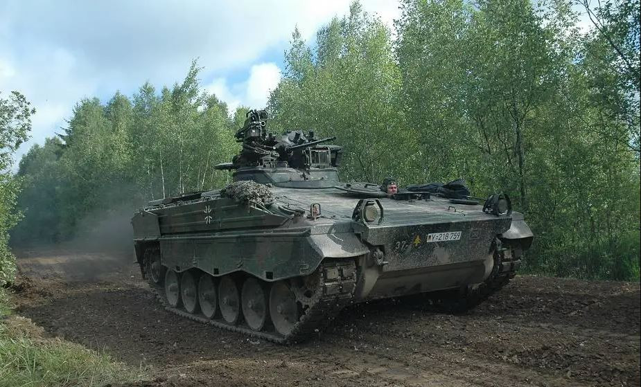 Phiên bản Weasel 1A3 đã được tằng cường khả năng phòng thủ và các lỗ bắn từ trong xe ra hai bên đã được loại bỏ. Nếu so sánh hiệu quả chiến đấu của phiên bản Weasel 1A3, thì nên so sánh với xe chiến đấu bộ binh BMP-2M Berezhok cải tiến. Nhưng nhìn chung, hiệu quả chiến đấu tổng thể không bằng BMP-2M.