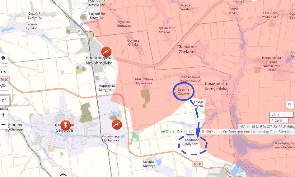 Tình báo Nga cho thấy, một số đơn vị Ukraine nhận ra rằng, họ không thể bảo vệ các vị trí của mình ở phía nam làng Zavitne và quyết định rút lui xa hơn về phía nam, đi qua làng Ptizche và rút về tận cứ điểm Kalinovo.