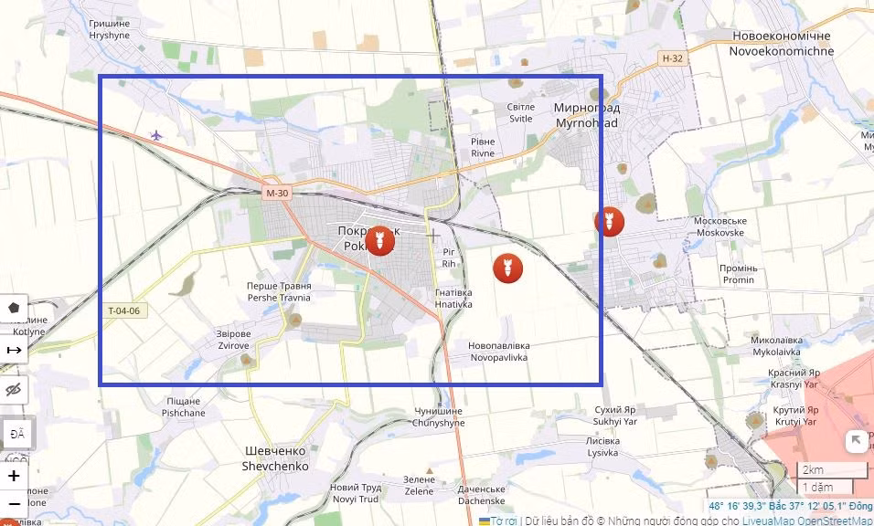 Việc để Pokrovsk rơi vào tay Nga, sẽ đe dọa chuỗi cung ứng hậu cần của Quân đội Ukraine và đưa Nga đến gần hơn mục tiêu đã định của họ, đó là kiểm soát toàn bộ khu vực Donetsk. Như vậy, với việc kiểm soát làng Krasny Yar, quân Nga chỉ còn cách trung tâm thành phố chiến lược này 8km.