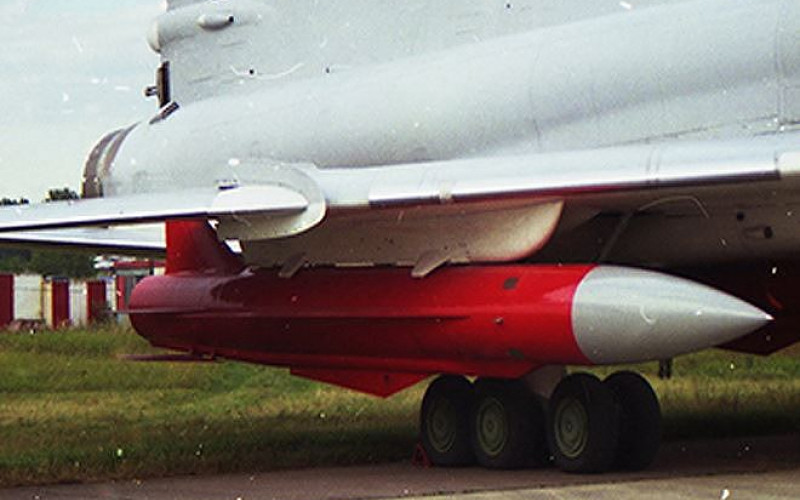 Trong những ngày qua, Bộ Quốc phòng Nga đã điều máy bay ném bom chiến lược siêu âm Tu-22M3 và 3 lữ đoàn tên lửa hành trình Onyx tấn công các mục tiêu quan trọng trên lãnh thổ Ukraine; các cuộc tấn công trên đã phá hủy 7 sở chỉ huy tác chiến và 5 kho vũ khí lớn, nơi cất trữ viện trợ quân sự nước ngoài cho Ukraine. 