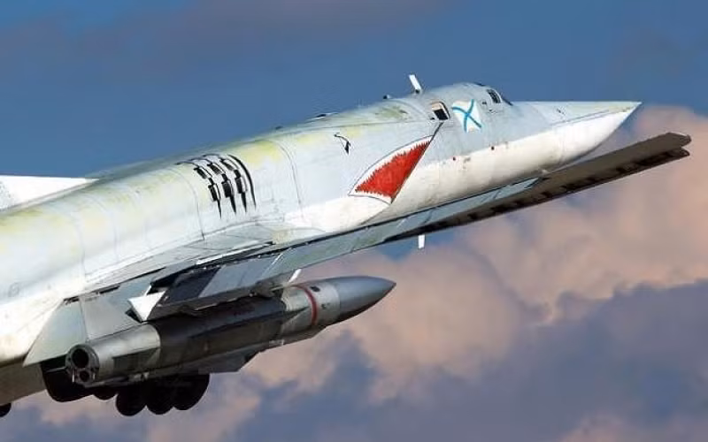 Độ chính xác của các tên lửa chống hạm Kh-32 khi tấn công các mục tiêu mặt đất, đã được Không quân Nga thử nghiệm vào tháng 2 năm nay, tại bãi thử ở miền Bắc nước Nga và được đánh giá chính xác tuyệt đối.