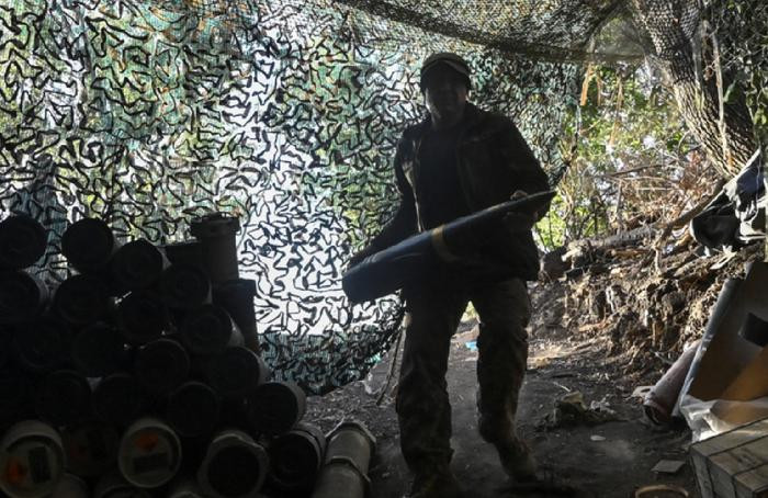 Vì vậy, trong thời kỳ Quân đội Nga tấn công Chasov Yar, tiến độ rất chậm và tổn thất cũng rất nặng nề. Sau khi đã chiếm được toàn bộ bên phải kênh đào Chasov Yar, cuộc tấn công thực sự đã đi vào bế tắc, buộc Quân đội Nga phải điều chỉnh chiến lược tiến công.