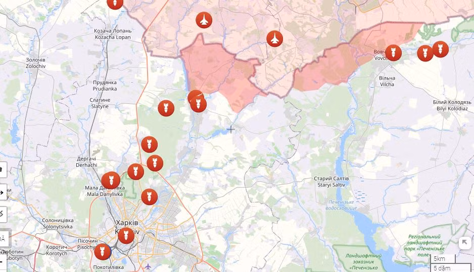 Trong khi đó, Cụm quân phía Bắc mới thành lập của Nga đã phát động chiến dịch Kharkov vào giữa tháng 5, mục đích là nhằm thu hút một số quân Ukraine từ mặt trận phía bắc Donetsk, để tạo điều kiện tốt hơn cho cánh quân ở mặt trận trung tâm Donbass tiếp tục đột phá trên toàn mặt trận. 