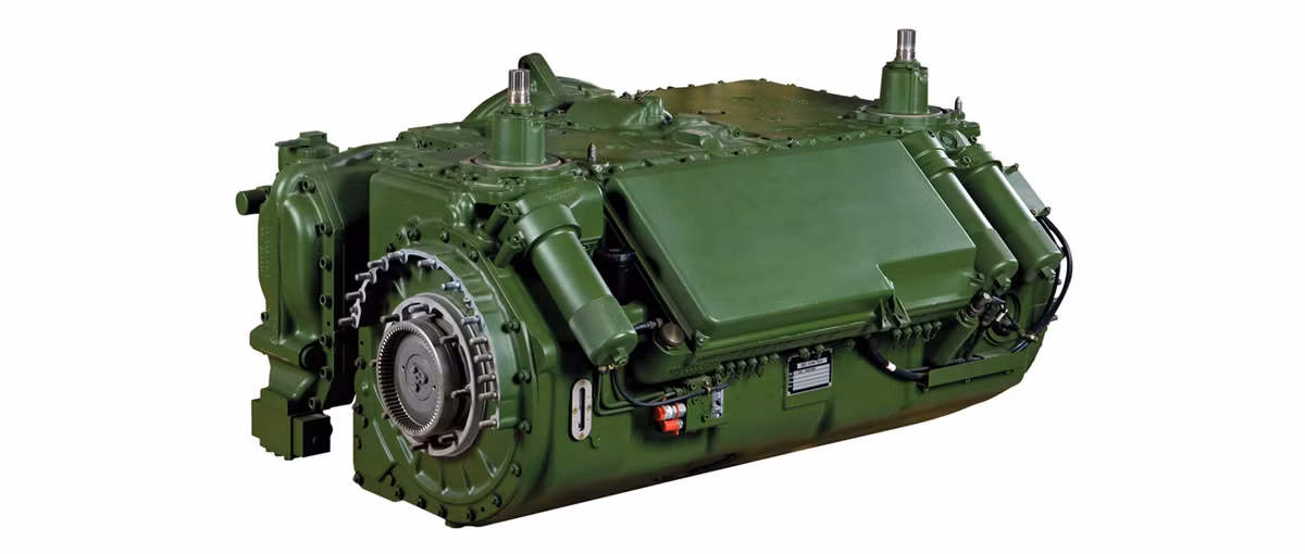 Xe tăng Leclerc sử dụng hệ thống truyền động với hộp số ESM-500, có thể truyền tải 1.200-1.600 mã lực và hỗ trợ các phương tiện có tải trọng lên tới 60-70 tấn; đặc điểm lớn nhất là cấu trúc nhỏ gọn và trọng lượng nhẹ. 