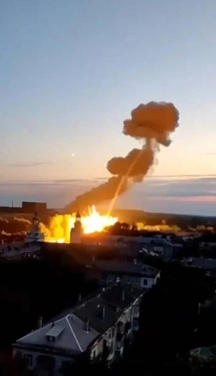 Hiệu suất tên lửa hành trình Kh-101 của Nga trong thực chiến - Hình 6 Hieu suat ten lua hanh trinh Kh-101 cua Nga trong thuc chien-Hinh-6