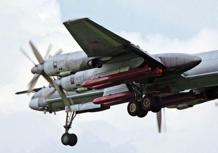 Hiệu suất tên lửa hành trình Kh-101 của Nga trong thực chiến - Hình 8 Hieu suat ten lua hanh trinh Kh-101 cua Nga trong thuc chien-Hinh-8