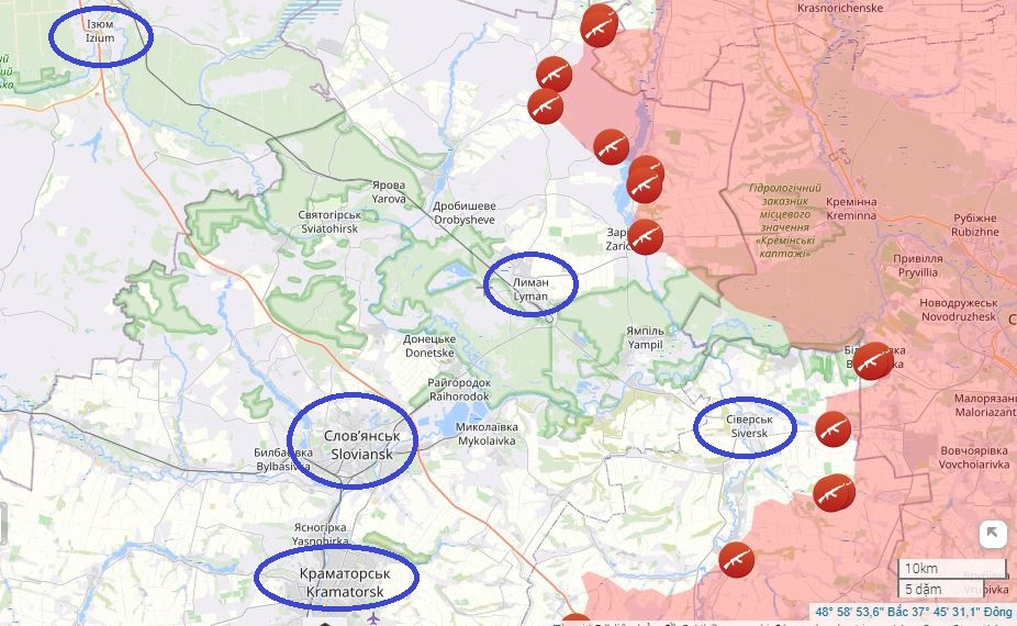 Do đó, Cụm quân phía Tây của RFAF ở khu vực phía nam Kursk cũng cho thấy động lực tiến từ bắc xuống nam, hướng tới thành phố Lyman. Lyman là cửa ngõ phía bắc của khu đô thị Slavyansk-Kramatorsk, thành trì lớn nhất của Kiev ở vùng Donbass. Đồng thời họ không che giấu ý định chiếm Izyum, trung tâm tiếp tế lớn nhất của AFU ở phía bắc Donbass. Rõ ràng là RFAF đang chuẩn bị cho một trận chiến quyết định ở Donbass. 