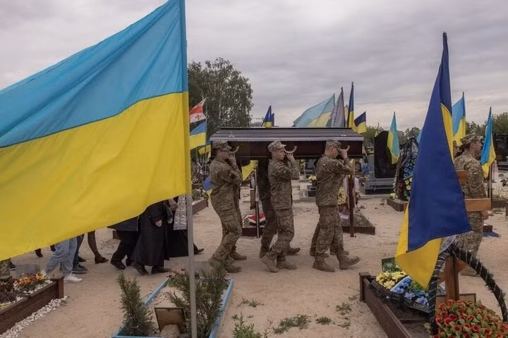 Nếu chúng ta tính toán sơ bộ, thì số thương vong của Nga tương đương hai đại đội; còn số thương vong của Ukraine là khoảng một lữ đoàn. Tất nhiên, tỷ lệ này không thể coi là tỷ lệ thương vong của cả hai bên trong chiến đấu, mà nó phản ánh tốt hơn khả năng kiểm soát chiến trường. 