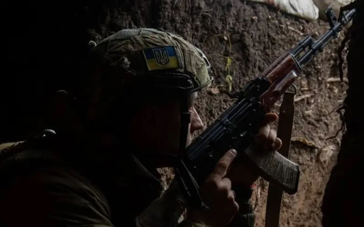 Ban đầu, mọi thứ diễn ra tốt đẹp, chúng tôi thậm chí còn tiến xa hơn cả ngôi làng Krynki khi tiến vào khu rừng gần như ở phía sau kẻ thù; chỉ còn vài km nữa là tới đường cao tốc và chúng tôi sẽ cắt tuyến đường. Nhưng có lệnh quay lại và tổ chức xây dựng trận địa phòng ngự ở làng Krynki”