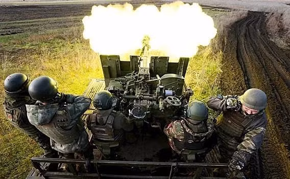 Bởi vì mọi người đều biết những người lính radar có kinh nghiệm chiến đấu này, quan trọng như thế nào đối với lực lượng phòng không Ukraine. Nhưng giờ đây họ sẽ được sử dụng làm bộ binh ở tuyến đầu, và họ phải bị buộc phải làm như vậy, ngay cả khi rất nhiều người trong số họ có khả năng đào ngũ.