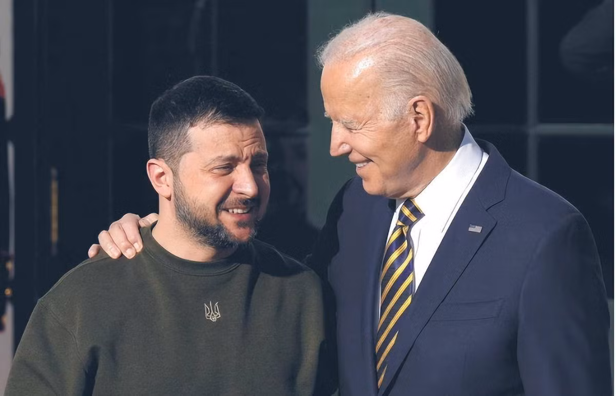 Theo tờ báo New York Times, khi Tổng thống Ukraine gặp tổng thống Mỹ ở Kiev, Mỹ và NATO được yêu cầu cung cấp cho Ukraine khoảng 250.000 viên đạn pháo mỗi tháng, để đạt được ưu thế trên chiến trường với pháo binh Nga.