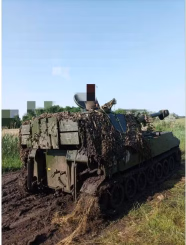 Do không có xe tăng và xe bọc thép của NATO, xe bán tải dân sự đã trở thành phương tiện cơ động tốc độ cao chiến trường dễ dàng nhất cho quân đội Ukraine; đặc biệt với Lữ đoàn tấn công đường không 82, thực chất chỉ là đơn vị bộ binh cơ giới.