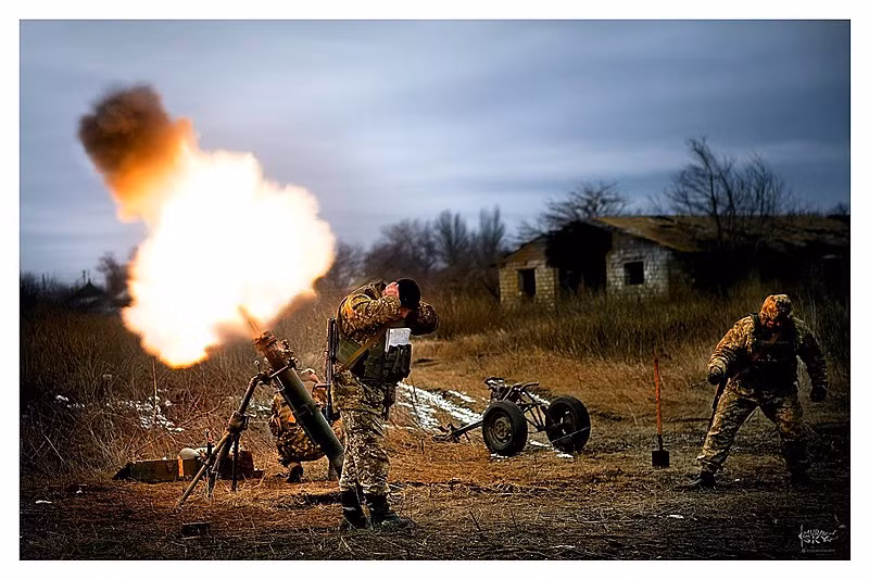 Theo thông tin từ truyền thông Nga, dẫn nguồn từ DPR; trong khoảng thời gian từ 08 giờ 36 phút đến 08 giờ 42 phút, đã có ít nhất 18 quả đạn pháo 120 ly đã được bắn từ trận địa ở khu vực dân cư Vodyanoe vào các vị trí của dân quân DPR.