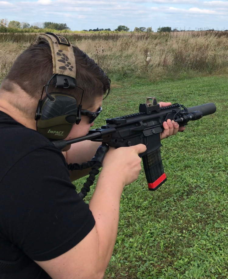 Vào ngày 19/5, Bộ chỉ huy các hoạt động đặc biệt của Mỹ (US SOCOM) đã thông báo ý định mua tiểu liên Sig MCX Rattler 300 Blackout 5,56x45mm NATO làm vũ khí phòng vệ cá nhân theo hợp đồng 5 năm với một nhà cung cấp duy nhất.