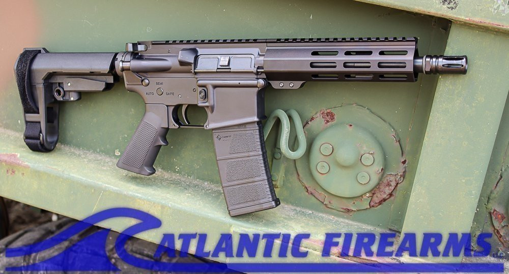 Mẫu tiểu liên 300 AAC Blackout có đường đạn tuyệt vời, độ chính xác cao và không bị mất các đặc tính của nó ngay cả khi sử dụng ống giảm thanh. Độ giật của vũ khí khi sử dụng loại đạn này rất nhẹ và cho phép xạ thủ có thể khai hỏa với độ chính xác cao, ngay cả trong chế độ liên thanh.