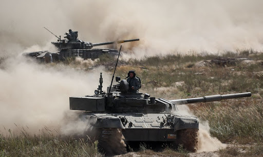 Quân đội Nga vẫn liên tục tấn công Ukraine với quy mô toàn diện trên chiến trường, gây thiệt hại nặng nề cho Quân đội Ukraine. Nga đã liên tiếp chiếm giữ các vị trí và kiểm soát các khu vực trọng điểm; đồng thời trở nên chủ động đáng kể trong tình hình chiến trường.