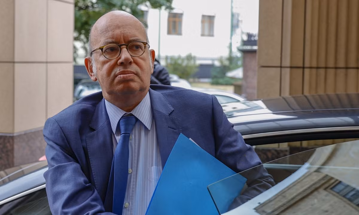 Ngày 19/1 vừa qua, Nga đã triệu đại sứ Pháp tại Moscow để chính thức phản đối việc Pháp "ngày càng can dự" vào cuộc xung đột Nga-Ukraine. Pháp trước đây đã hỗ trợ Ukraine hơn 40 tên lửa tầm xa và hơn 600 quả bom; đồng thời ngày càng tích cực hỗ trợ Ukraine.