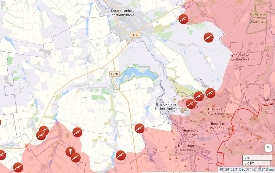 Tiếp đó RFAF đã đẩy lùi các vị trí của AFU về phía nam thành phố Konstantinovka. Ngày 2/5, sau khi RFAF tạo được bước đột phá trong cuộc tấn công theo hướng Malynivka ở phía đông Pokrovsk, họ cũng gây áp lực lớn lên sườn phía tây của quân AFU, phòng thủ phía nam Kostiantynivka.