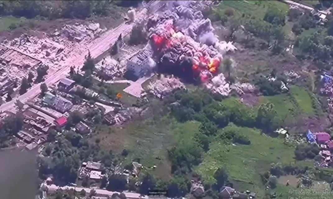 Quan sát từ tình hình chiến trường Ukraine hiện nay cho thấy, có thể Nga sẽ tiếp tục thực hiện chiến lược gây áp lực lên Kiev, tận dụng mọi cơ hội để củng cố vị thế của mình. 