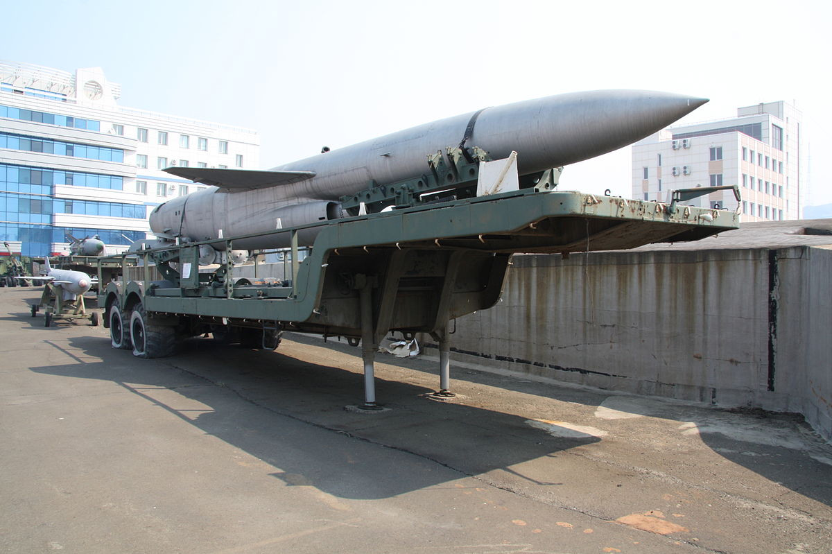 Do đó, vô số chuyên gia Nga đã thừa nhận rằng, các loại tên lửa chống hạm rất mạnh của Liên Xô như P-700 Granit, P-500 Basalt và P-1000 Vulkan, khi chuyển đổi tấn công mục tiêu mặt đất sẽ rất hiệu quả. Nhưng điều gì đảm bảo cho khẳng định này?