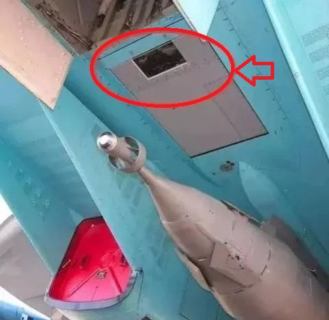 Mặc dù Su-34 được hỗ trợ hệ thống quang điện và máy tính đường đạn, thì khi sử dụng vũ khí không điều khiển, máy bay vẫn phải thâm nhập mục tiêu ở độ cao thấp, để nâng cao tỷ lệ trúng đích.