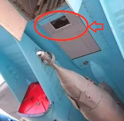 Mặc dù Su-34 được hỗ trợ hệ thống quang điện và máy tính đường đạn, thì khi sử dụng vũ khí không điều khiển, máy bay vẫn phải thâm nhập mục tiêu ở độ cao thấp, để nâng cao tỷ lệ trúng đích.