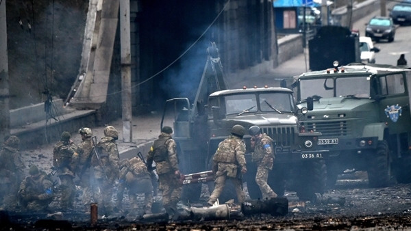 Những mục tiêu mà Su-57 tấn công lần này có giá trị cao và đều được lực lượng phòng không Ukraine bảo vệ chặt chẽ. Tuy nhiên 4 chiếc Su-57 đã “đàng hoàng” phóng tên lửa vào các mục tiêu sâu trong lãnh thổ Ukraine và rút lui trong “im lặng” và kết quả khiến cả thế giới phải ngạc nhiên về chiến đấu cơ này.