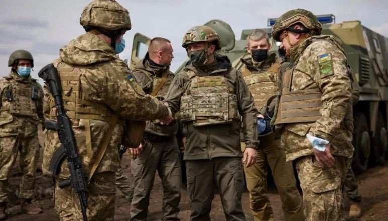 Tất cả các đơn vị dự bị của Quân đội Ukraine trên toàn khu vực Donbass đã được triển khai trên chiến trường. Theo Tổng thống Zelensky, mặc dù Ukraine vẫn còn 10 lữ đoàn dự bị mới thành lập, nhưng tất cả họ đều đang trong tình trạng thiếu vũ khí và trang bị, nên chưa có khả năng chiến đấu. 