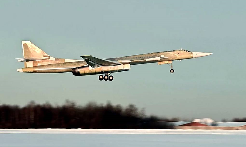 Việc đưa 4 chiếc Tu-160M vào biên chế chiến đấu có một ý nghĩa đặc biệt vì tầm quan trọng của máy bay chiến đấu tầm xuyên lục địa, mà lực lượng này đang sở hữu. Điều đáng nói là động thái này diễn ra trong bối cảnh, khi cả Mỹ và Trung Quốc đều không có các hành động tương tự.