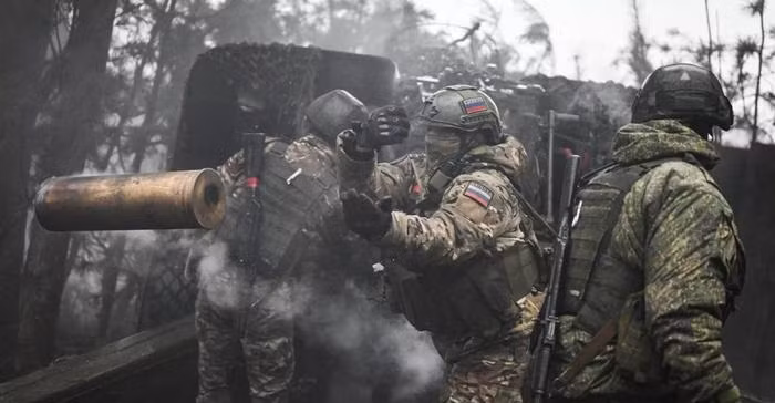 Sau một thời gian dài giao tranh ác liệt, Quân đội Nga cuối cùng đã chiếm được thị trấn quân sự quan trọng ở sát nách “thủ đô” Donetsk, làm giảm bớt mối đe dọa rất lớn về việc thành phố Donetsk bị Quân đội Ukraine pháo kích. Đây có thể coi là thắng lợi mang tính bước ngoặt.