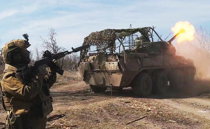 Sau khi mặt trận Kharkov được mở ra, Quân đội Ukraine buộc phải chuyển một số đơn vị sang tăng viện cho mặt trận Kharkov, làm lực lượng phòng ngự ở đây mỏng đi trông thấy. Rõ ràng Nga đã có cơ hội chiếm lại hoàn toàn cứ điểm Kleshchiivka.