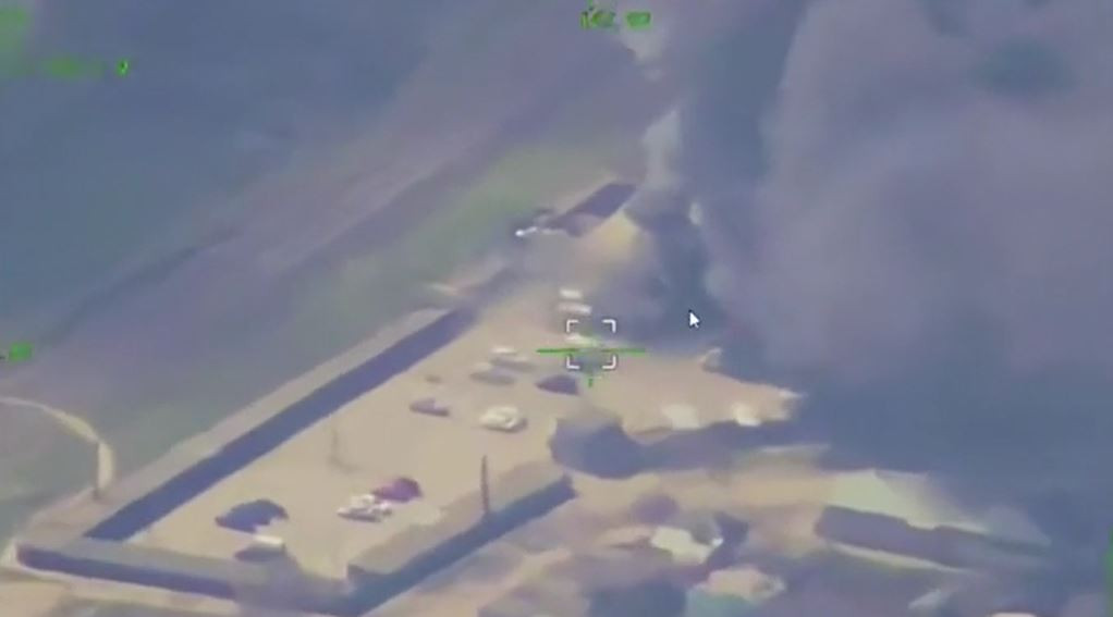 Phòng không AFU cũng nhận thấy sự thay đổi trong chiến thuật tấn công UAV của Nga, khi sử dụng một UAV trinh sát đã bay trên khu vực mục tiêu dự định tấn công để trinh sát và điều chỉnh lộ trình cho các cuộc tấn công chính. Cùng lúc đó, RFAF khởi động “bầy đàn” các UAV tấn công từ mọi hướng để đè bẹp mục tiêu. (nguồn ảnh Military Review, Topwar, Kyiv Post). 