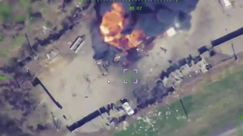 Kênh Milinfolive cho cho biết, UAV Geran-2 của Nga đã được trang bị thêm hệ thống quan sát quang - điện tử, giúp chỉ điểm cho đòn tập kích bằng UAV tự sát cùng loại. Đây là lần đầu RFAF sử dụng UAV Geran-2 trinh sát với hệ thống quan sát quang điện hoàn chỉnh, thay vì chỉ được gắn máy quay thông thường".