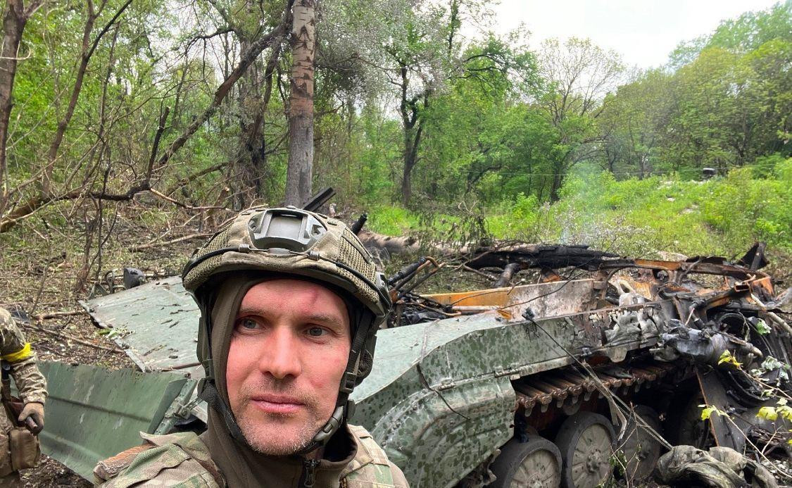 Hiện nay Quân đội Nga không thể tuyển đủ lính nghĩa vụ 2 năm, nên giảm thời hạn phục vụ tại ngũ xuống còn một năm và đã đẩy mạnh việc sử dụng lính hợp đồng. Nhưng nguồn nhân lực chất lượng cao phục vụ trong Quân đội Nga cũng rất hiếm.