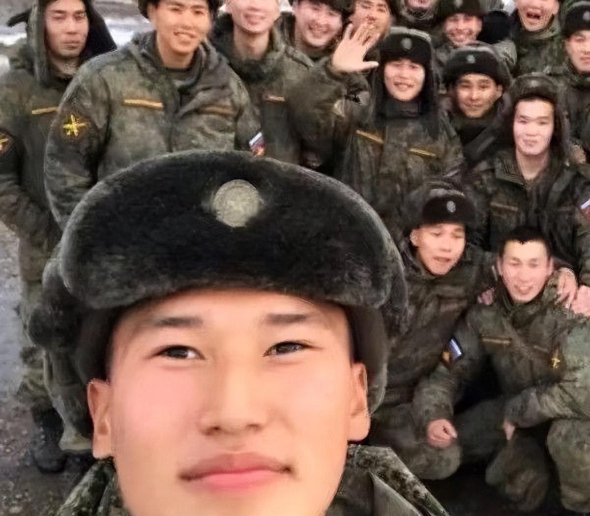 Chính vì vậy, lính hợp đồng với mức lương ổn định đã trở thành lựa chọn của nhiều bạn trẻ ở vùng sâu, vùng xa của nước Nga; khi ở quê nhà, họ không thể kiếm tiền.