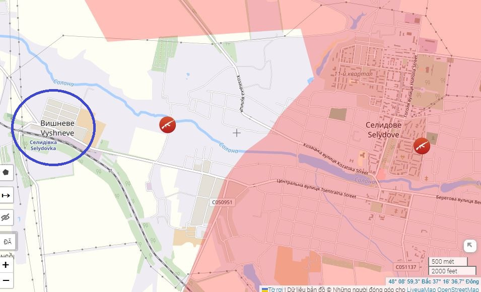 Sau khi đường cao tốc E-50 ở phía bắc bị Quân đội Nga phong tỏa, con đường nhỏ này là con đường duy nhất để cho quân Ukraine ở Selidovo rút lui. Nếu quân Nga chiếm được hoàn toàn ngôi làng này, quân Ukraine ở Selidovo về cơ bản sẽ ở trong “nồi hầm” và chỉ có thể đi bộ trốn thoát qua một cánh đồng rộng chưa đầy 2 km và bi kịch tại Ugledar lại lặp lại.